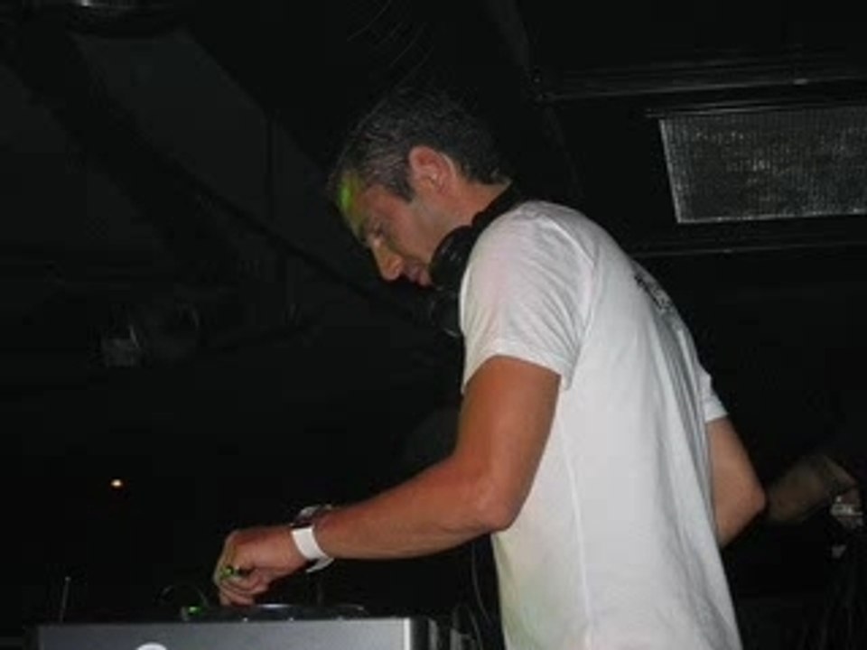 David vendetta - hold that sucker down