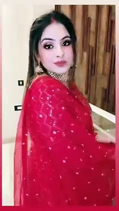 Red hot desi babe 