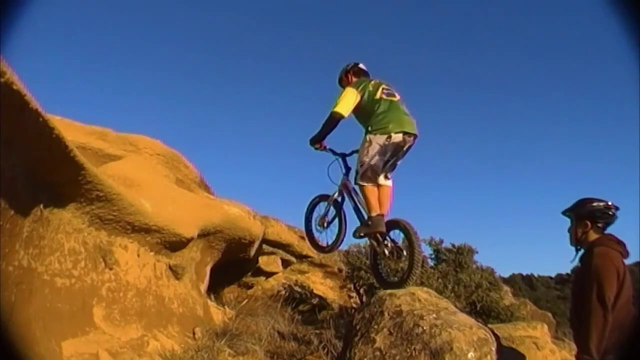 ATOMZ VIDEO 3 - BikeTrial - Olivier Riou