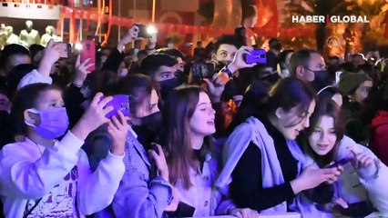 Fatma Turgut Manisalıları coşturdu