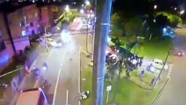 Camión de basura sin frenos arrasa con todo a su paso en Medellín