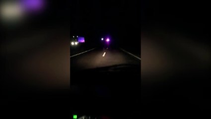 Vídeo mostra momento em que PRF aborda condutor do Gol carregado com cigarros após fuga na BR-467