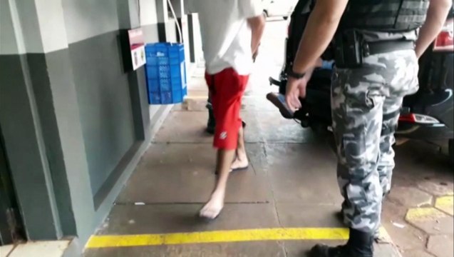 Dupla é detida pelo Choque com porções de maconha e cocaína no Jardim Veneza, em Cascavel