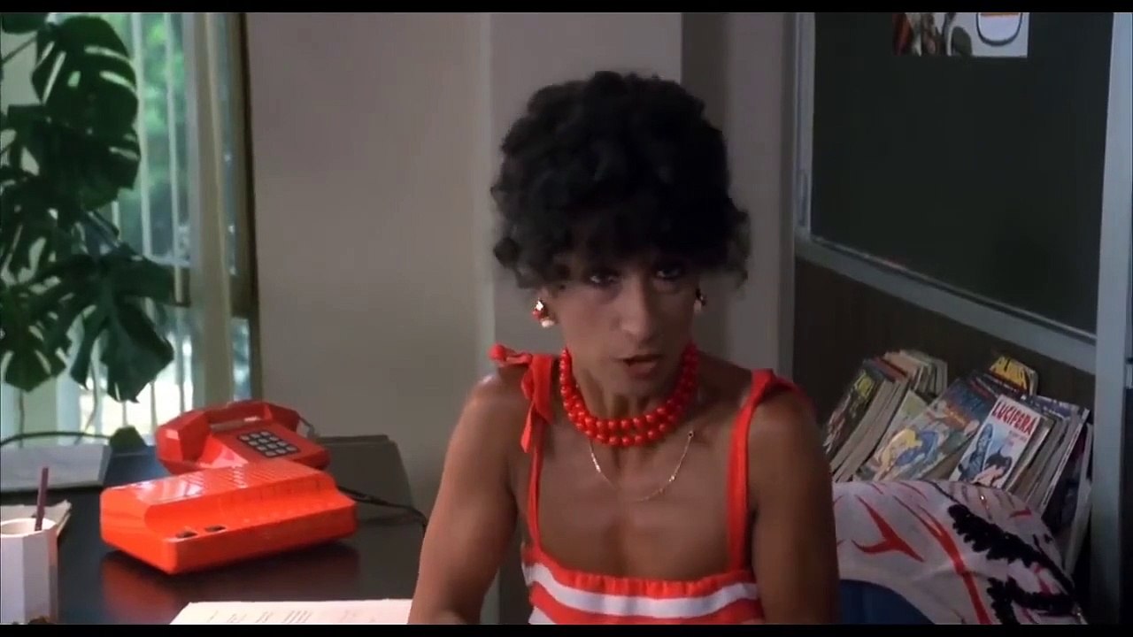 Paolo Villaggio Lino Banfi Fracchia la belva umana film completo parte 1