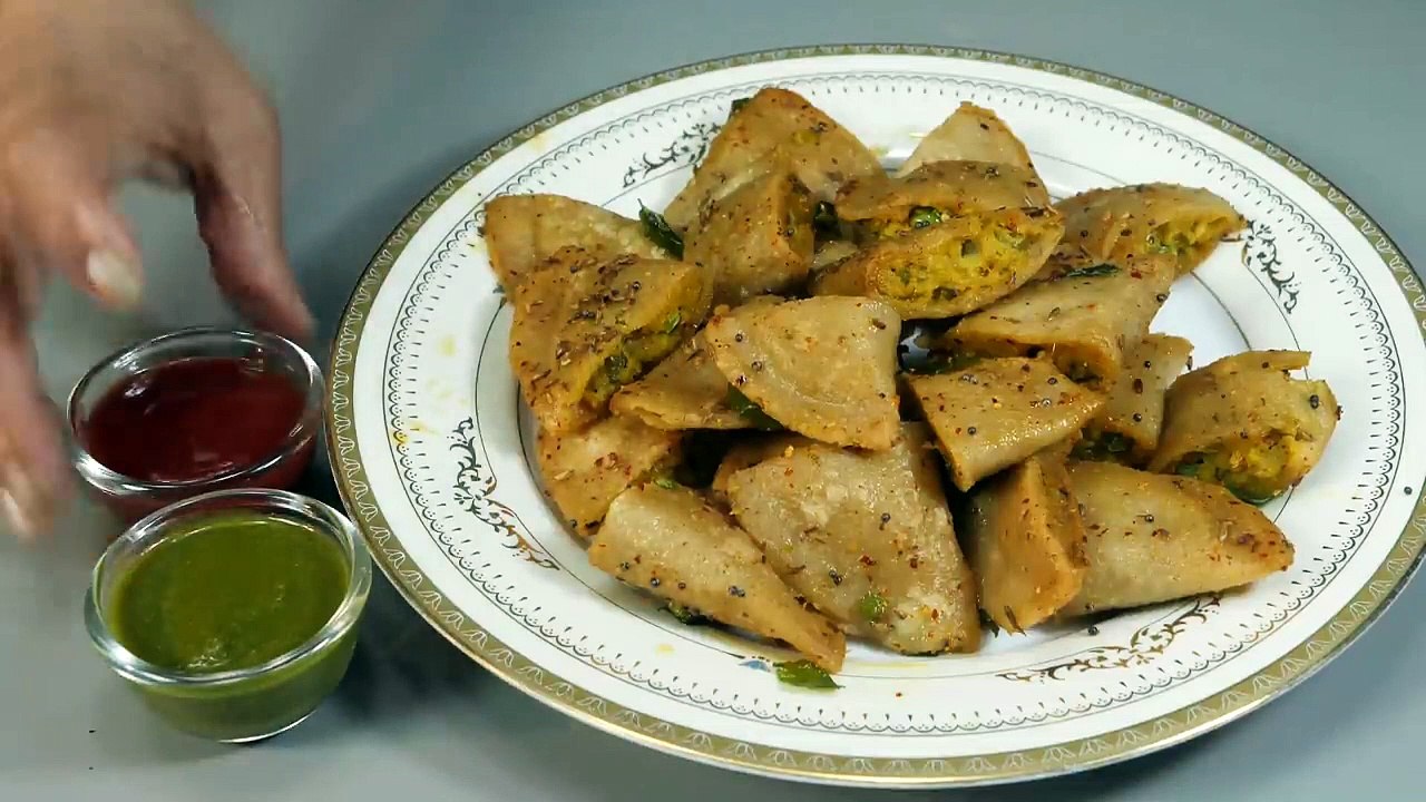 आटा-चनादाल से बना नाश्ता-भकोसा,गोझा,पनगोझा, दाल फरा । Traditional Snacks Bhakose, Pangojha, dal fara
