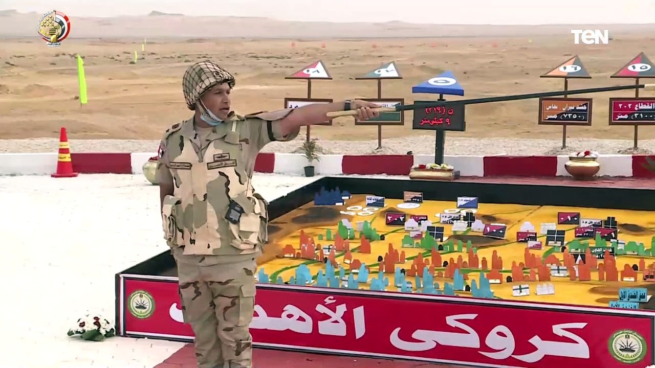 وزير الدفاع  يشهد مشروع تكتيكى بجنود بالذخيرة الحية الذى تنفذه إحدى وحدات الجيش الثالث الميدانى