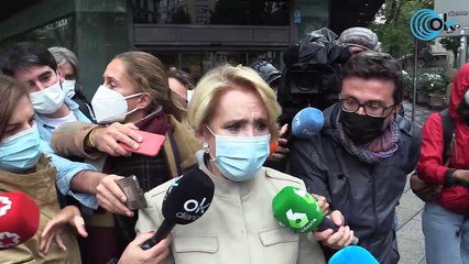 Genio y figura: el divertido momento de Esperanza Aguirre y la prensa tras salir de Génova