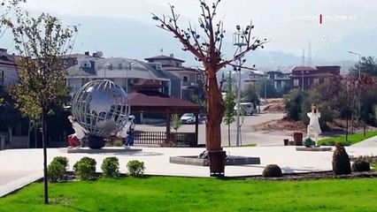 Denizli'de tartışılan sağlık çalışanı heykelleri kaldırıldı
