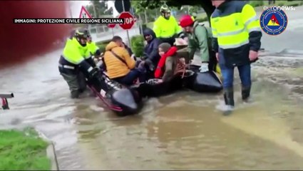 Sicilia in ginocchio. Siracusano e catanese le zone più colpite. Musumeci: "Restate a casa"