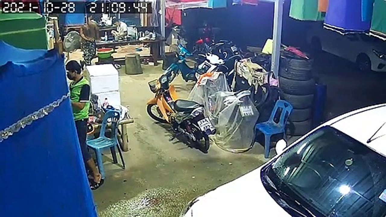 Close Lightning Shakes Camera