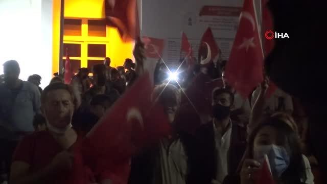 Adana'da 29 Ekim Cumhuriyet Bayramı, meşaleli yürüyüş ve Gülşen konseriyle kutlandı
