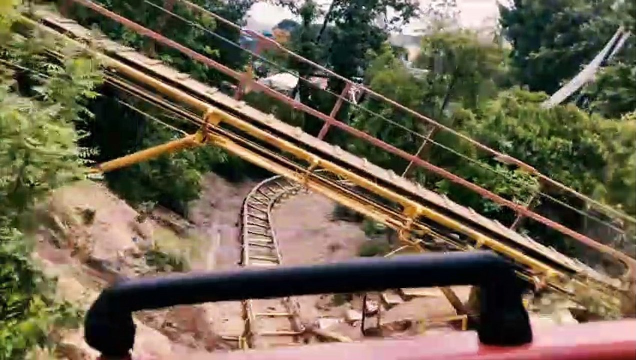 Gold Rusher Roller Coaster (Six Flags Magic Mountain Amusement Park ...