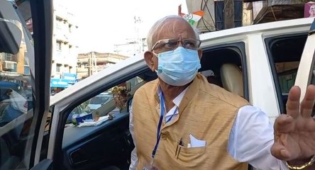খড়দহ বিধানসভা কেন্দ্রের বুথে পরিদর্শনে কংগ্রেস প্রার্থী শোভন দেব চট্টোপাধ্যায় | Oneindia Bengali