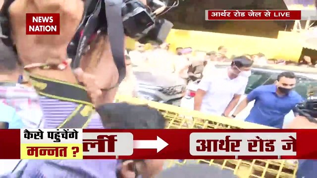 Shah Rukh Khan's son Aryan Khan walks out of Arthur Road Jail