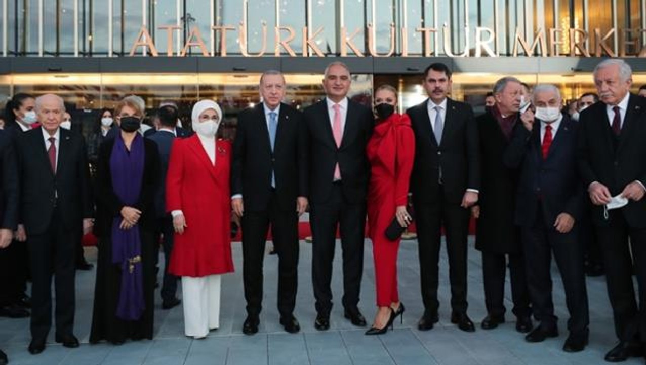 Cumhurbaşkanı Erdoğan "Yeni Türkiye'nin sembolü" olarak nitelendirdi! İşte AKM'nin 75 yıllık bilinmeyen hikayesi