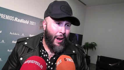 Kiko Rivera recibe su primer Premio de manos de Radiolé