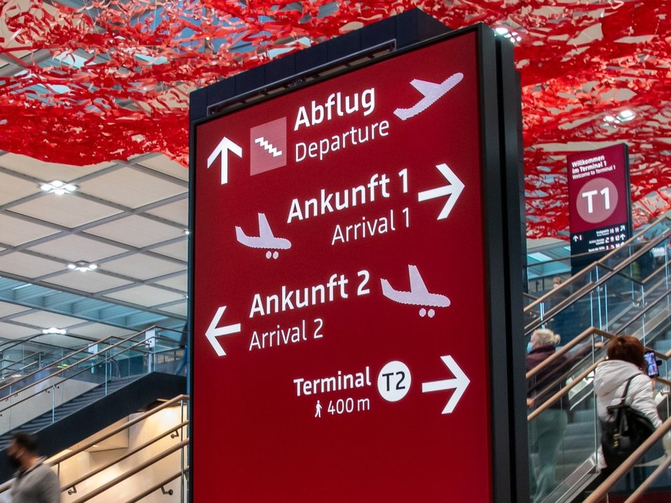 'Wir brauchen Cash': Flughafen BER nach nur einem Jahr pleite