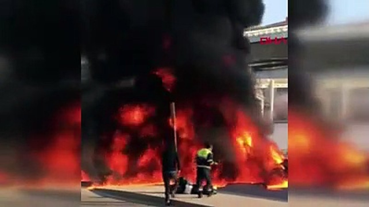 Kadıköy’de cip alev alev yandı