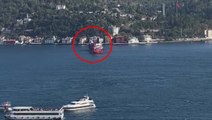 İstanbul Boğazı'nda korkutan anlar! Sürüklenen gemi kıyıya metreler kala durabildi