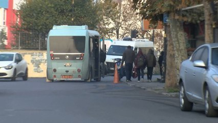 ‘Tıka basa’ dolu minibüslerde kapı açık yolculuk kamerada