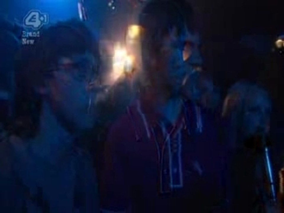 Skins - Crystal Castles - Alice Practice - Serie TV Season 2