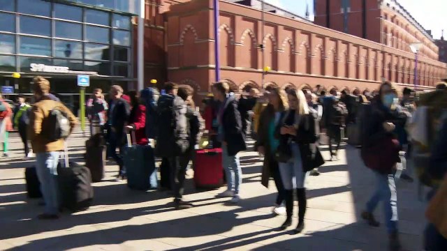 'Climate train' takes delegates and activists to Cop26