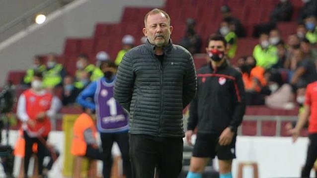 Sergen Yalçın, Hatay mağlubiyeti sonrası öz eleştiri yaptı: İyi oynamadık