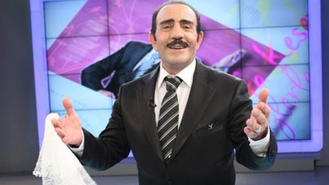 Ünlü sanatçı Mustafa Keser'den AKM yorumu: Yıkılıyor diyenlere kapak olsun