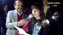 Zonguldak Ereğli'de Andımız'ı okuyan 80 yaşındaki Kadriye Bilir büyük alkış aldı
