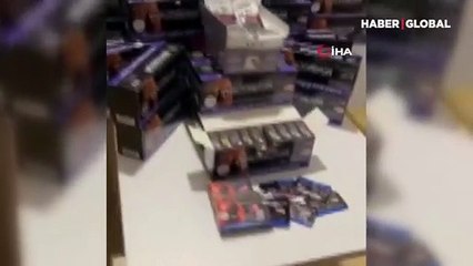 15 Temmuz Şehitler Otogarı’nda yolcunun kolilerinden 6 bin 560 cinsel içerikli ürün çıktı