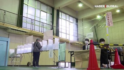 Japonya'da seçmenler sandık başında