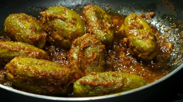 भरवां मसाला परवल, एसा स्वाद जो खाने के भी बाद याद रहे । Besan Stuffed Parwal | Bharwa Parwal Recipe