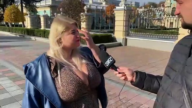 Со своим корнишоном даже и не подходи