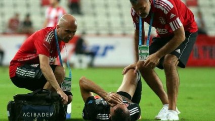 Beşiktaş yine revire döndü! Kritik maçlar öncesi ilk 11'den iki yıldız daha sakatlandı