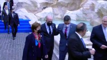 Los líderes del G20 arrancan el segundo día de cumbre en la Fontana de Trevi