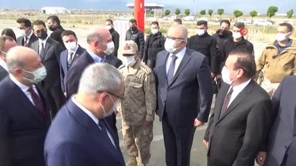 Bakan Soylu eylem yapan annelerle buluştu