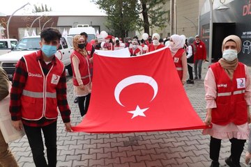Türk Kızılay Siirt şubesinden "iyilik" sloganıyla farkındalık yürüyüşü
