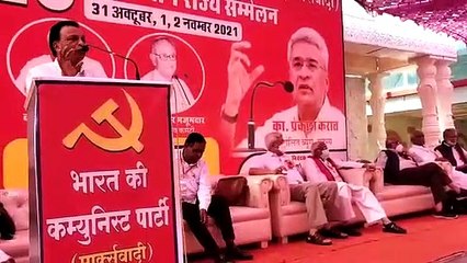 उद्योगपतियों के लिए मोदी सरकार ने बेचा देश- प्रकाश करात