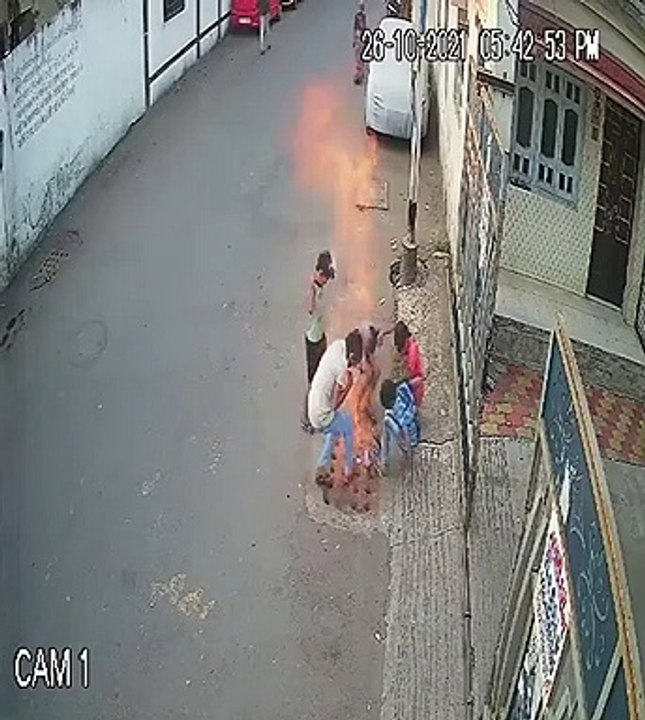 Jeter un pétard dans les égouts... mauvaise idée