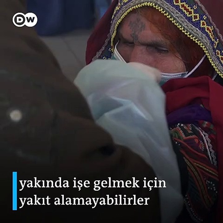 Afganistan'da doktorlar aylardır maaş alamıyor; işe gelmek için yakıt alamayabilirler