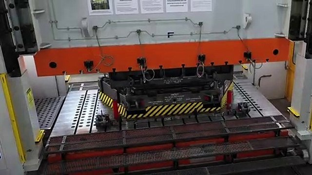 Yerli otomobil TOGG'un montajından ilk görüntüler geldi