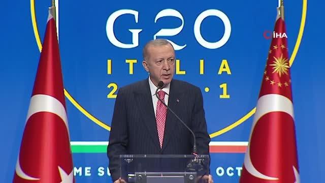 Cumhurbaşkanı Recep Tayyip Erdoğan, Afganistan'dan gelebilecek göç dalgası hakkındaki soruya, Afganistan'dan yeni bir göç dalgasına kapılarımızı...