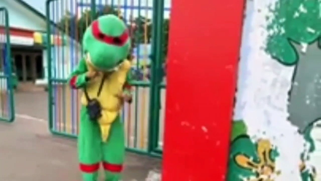 Badut Lucu Mampang HULK VS Kura Kura