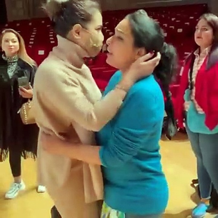 Meera Jee & Humaima Malik rehearsing for a performance