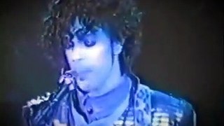 Prince - Computer Blue - LIVE 1st Ave & 7th St Entry