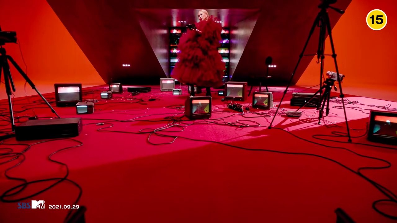 CL - Lover Like Me (Official Video)