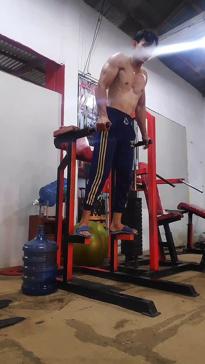 Dips Workout || membentuk otot dada bahu dan triceps