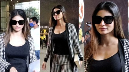 Mouni Roy एयरपोर्ट पर दिखी हमेशा की तरह बेहद कूल-कूल; Watch Video | FilmBeat
