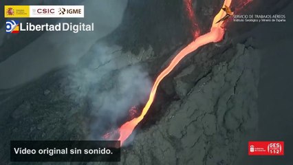 La lava del volcán de Cumbre Vieja cae en cascada a gran velocidad por varios ríos