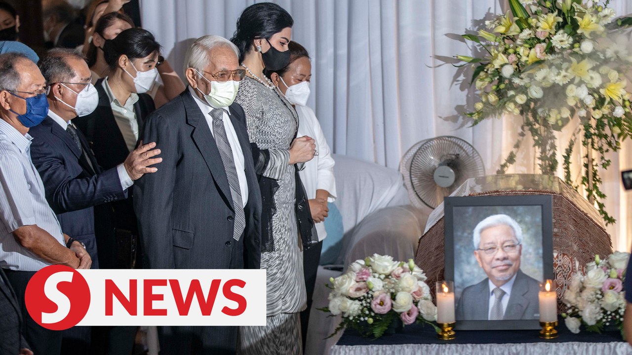 Sarawak Governor Taib among VIPS paying last respects to James Masing
